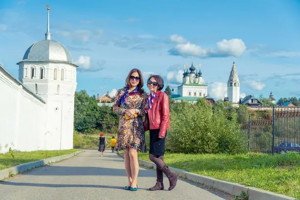 Hai khách trên đường vào Kremlin