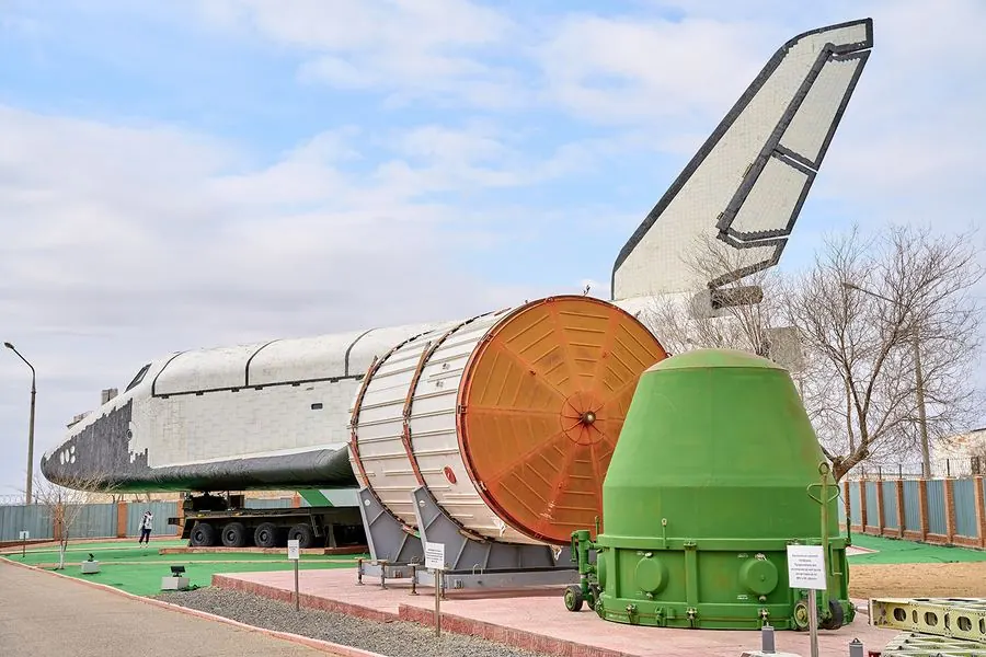 Buran và tên lửa Energia trưng bày