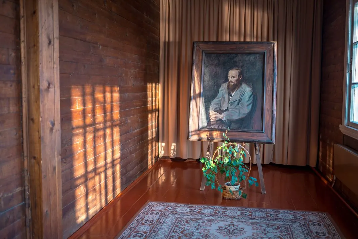 Chân dung nhà văn Dostoevsky