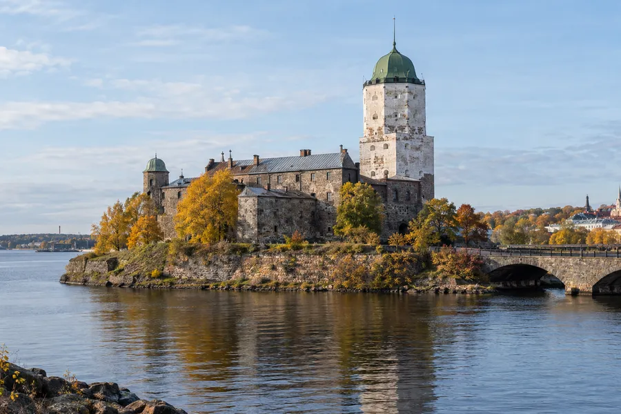 Lâu đài Vyborg và tháp Thánh Olaf